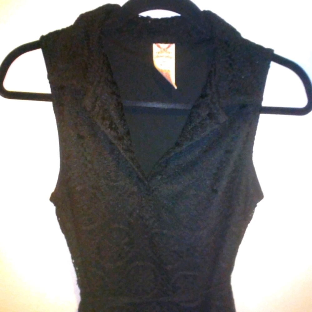 Black Lace sleeveless Dress